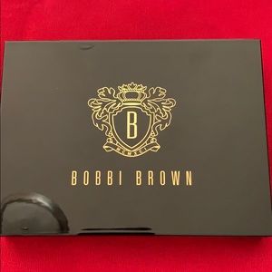 “Bobbi Brown”